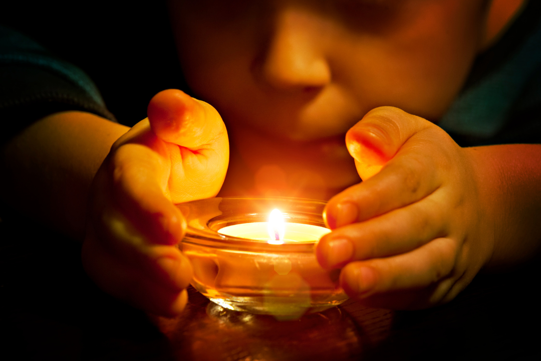 Enjoying Candles Safely with Kids: A Guide for Parents