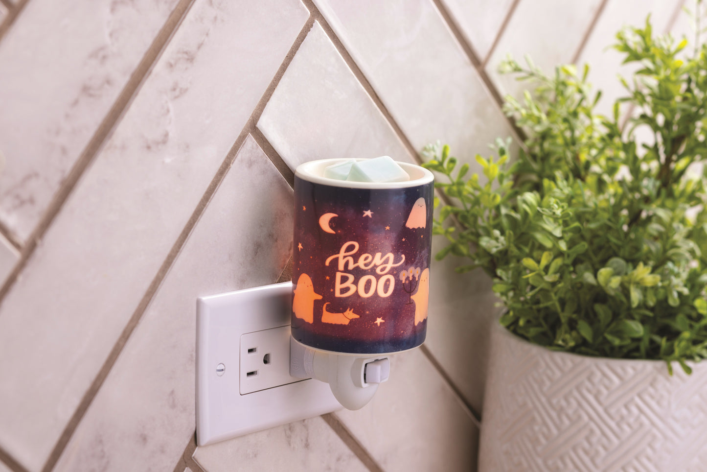 Hey Boo Pluggable Fragrance Warmer